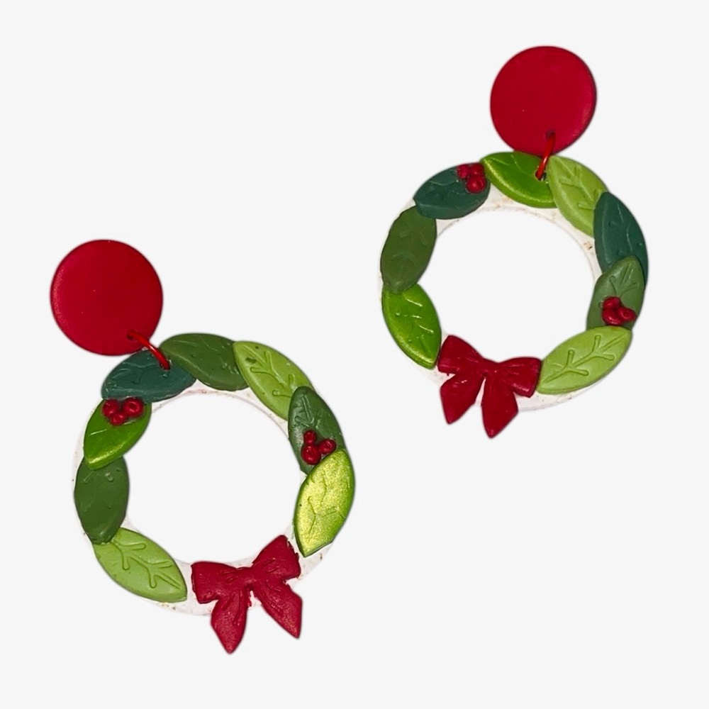 NWOT Red/Green Christmas Wreath Handmade Earrings